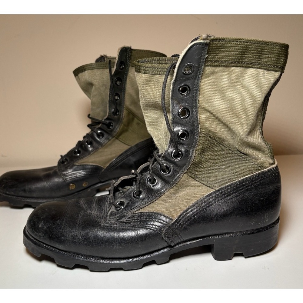 US Army 1965 NOS Vietnam Era Combat Jungle Boots 9R Tropical 2nd Pattern C.I.C.